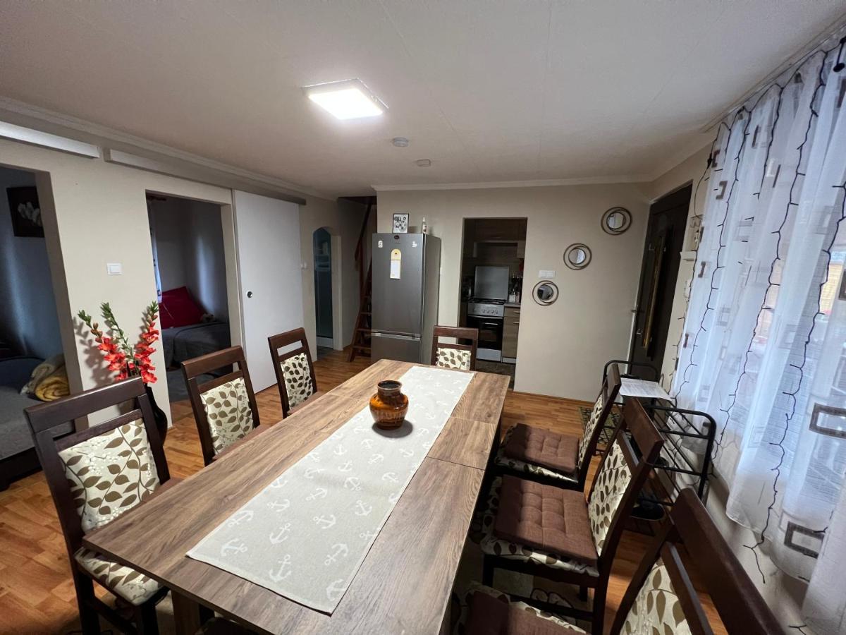 Füge-Fa-Ház Vásárosnamény - Gergelyiugornya Apartamento Exterior foto